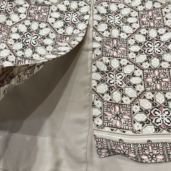 Split back Tank - Picture 9 of 11